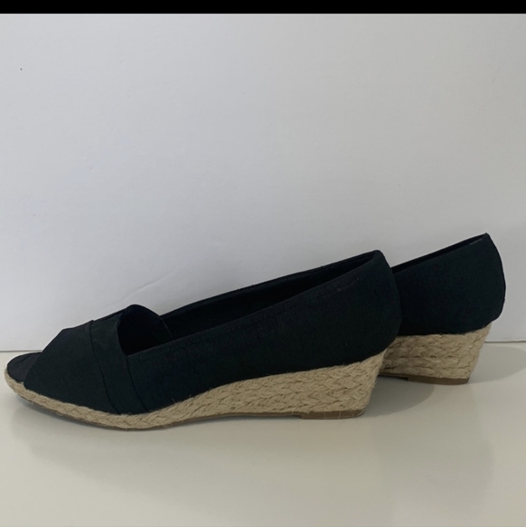 LIFE STRIDE black wedge espadrilles NWOT 7W - Picture 6 of 6